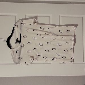 Adorable penguin tee